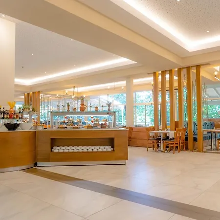 Park & Aqua Park Готель 3*