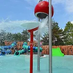 فندق Park & Aqua Park البينا
