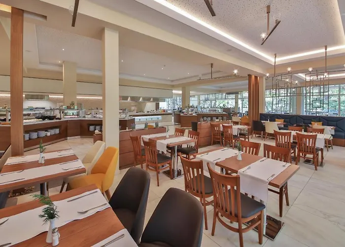 Park & Aqua Park Otel Albena