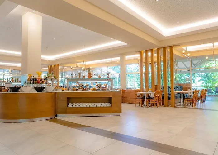 Park & Aqua Park Otel 3*